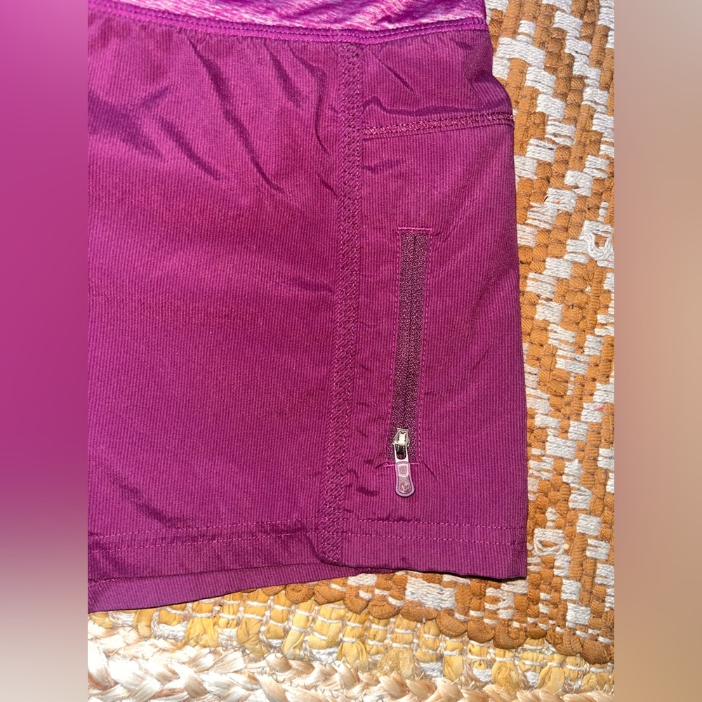 Lululemon All Sport Short
Dew Berry / Heathered Dew Berry
-EUC-Sz 6 - Picture 10 of 12